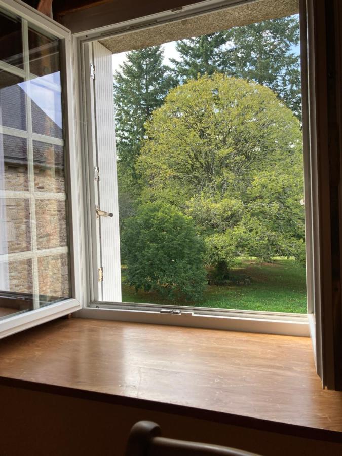 Manoir De Saint-Fiacre Bed & Breakfast Malansac Bagian luar foto