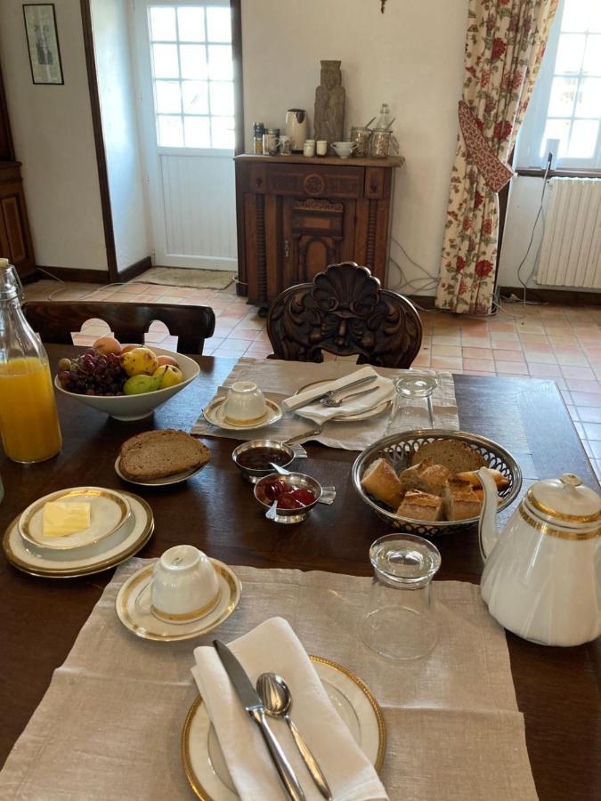 Manoir De Saint-Fiacre Bed & Breakfast Malansac Bagian luar foto